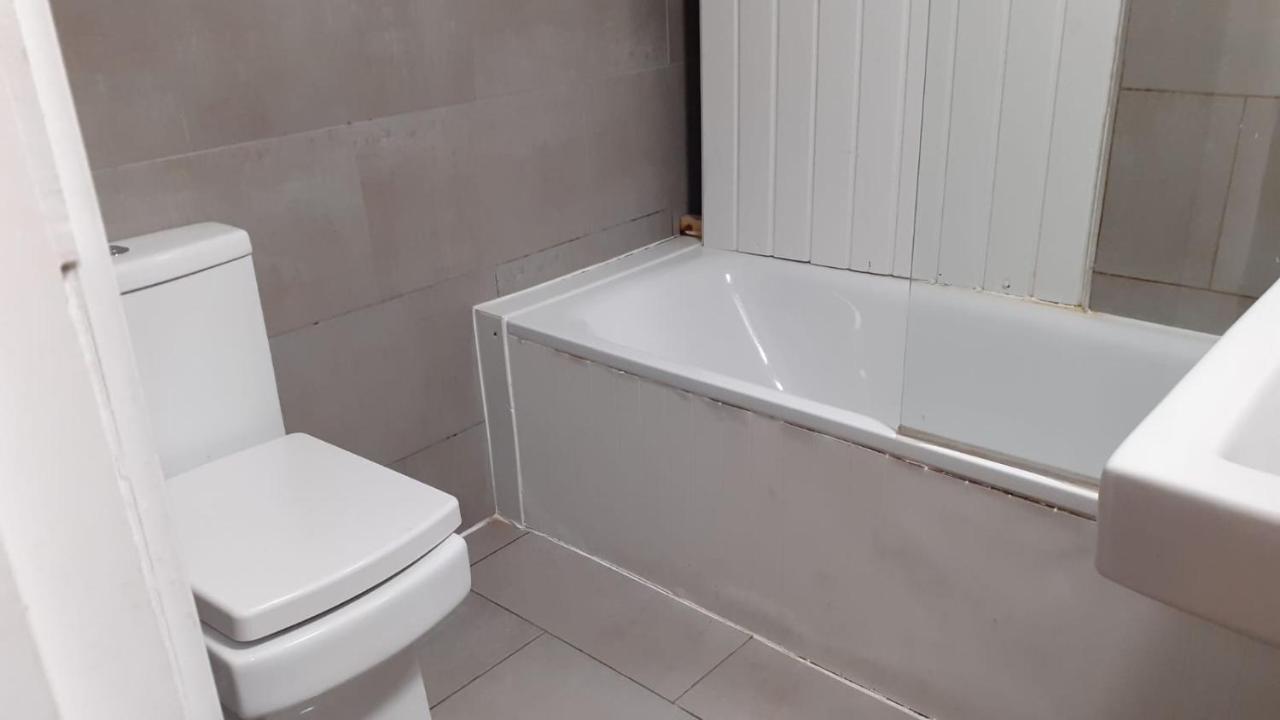 Sw16 Norbury Guesthouse London Exterior photo