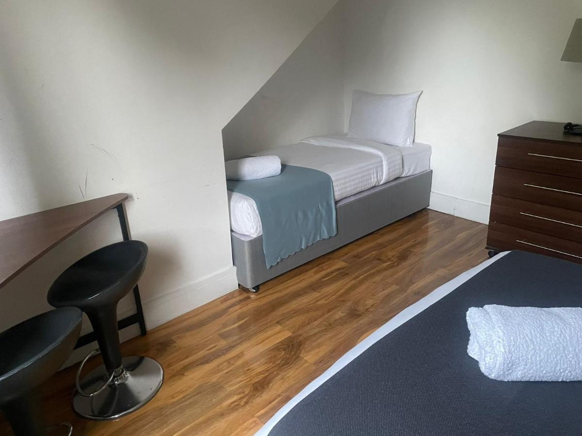 Sw16 Norbury Guesthouse London Exterior photo